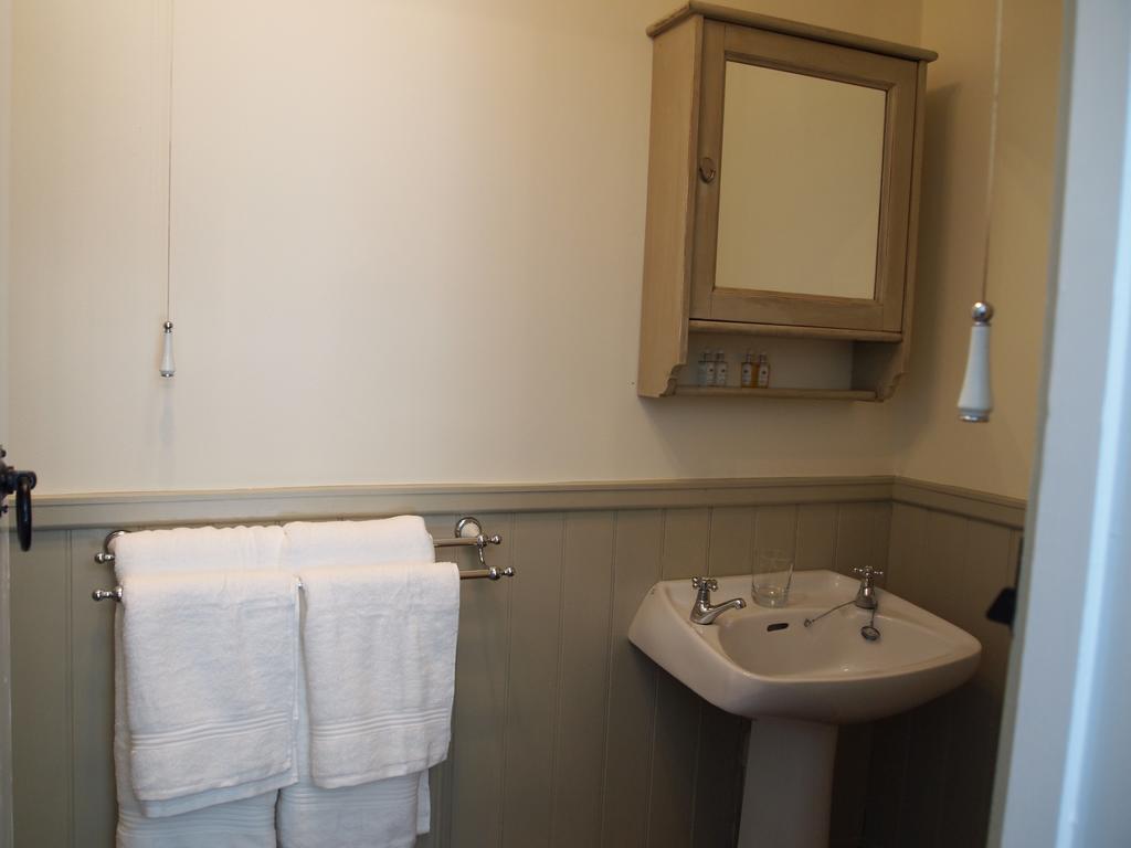 Stanhope Old Hall Bed And Breakfast Room photo